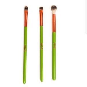 NEW 3 Alamar brushes